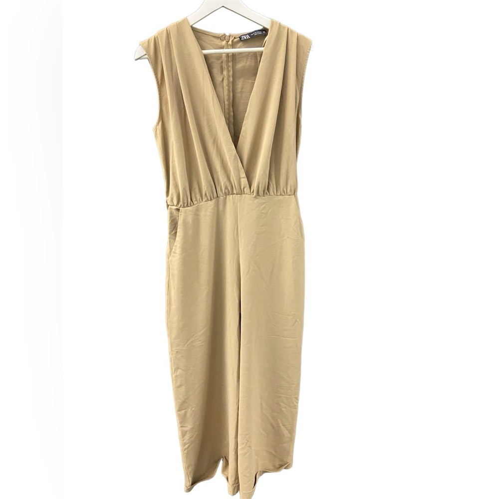 Zara women’s jumpsuit beige size Medium